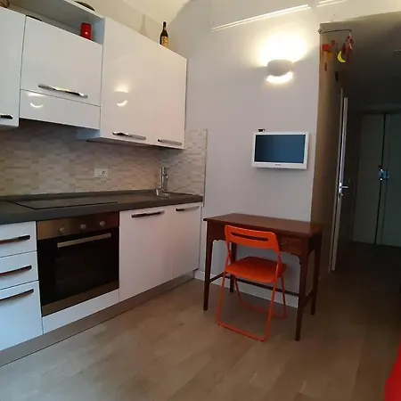 Centralissimo Grazioso Monolocale Apartamento *